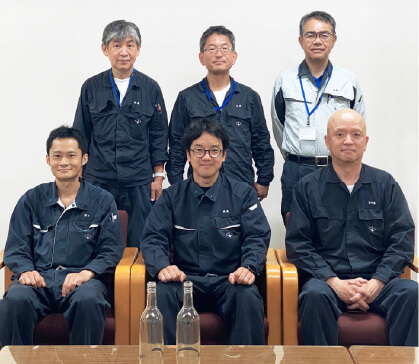 卵殻利用ガラス製品開発プロジェクトの皆さん